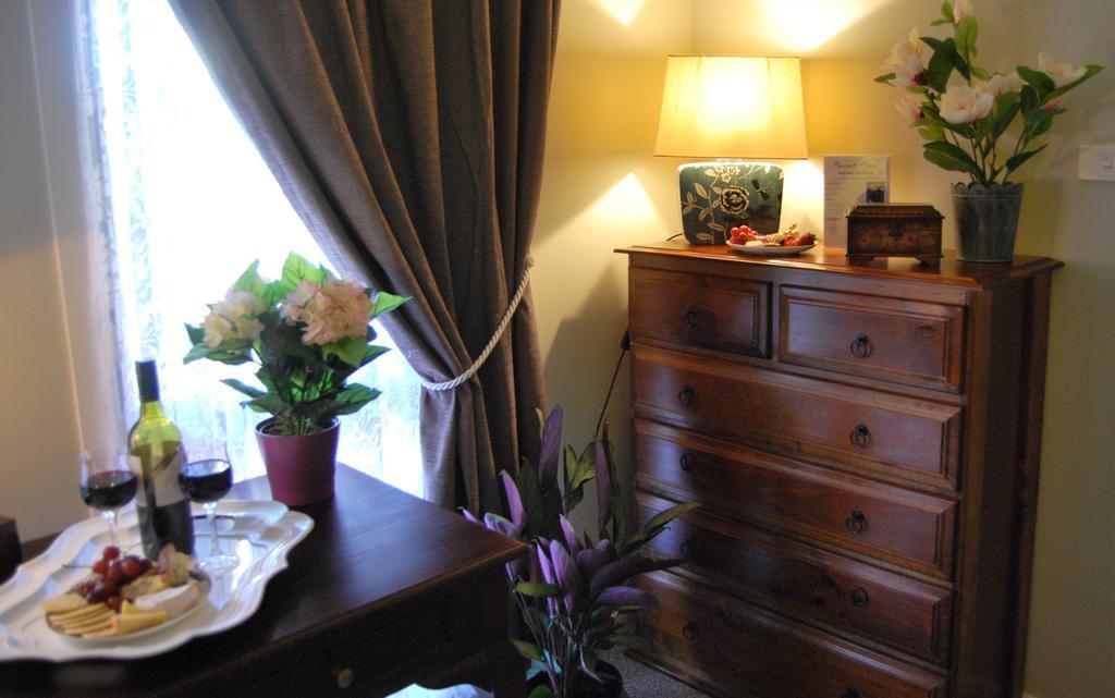 Cutmore Cottages - Meurants Manor Stanhope Gardens Habitación foto
