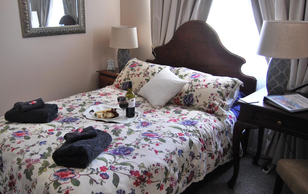 Cutmore Cottages - Meurants Manor Stanhope Gardens Habitación foto